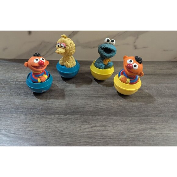 Vintage Sesame Street Wobble Figures Ernie Big Bird Cookie Monster Set Of 4  4" - Picture 8 of 8